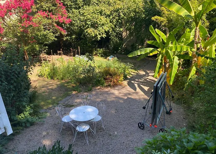 Chambre Bananier: Maison Arborée Face à La Rivière * Saint-Fiacre-sur-Maine