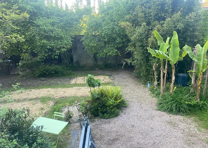 Chambre Bananier: Maison Arborée Face à La Rivière * Saint-Fiacre-sur-Maine