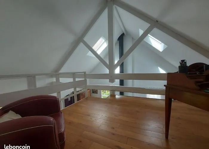 Chambre Bananier: Maison Arborée Face à La Rivière Alloggio in famiglia